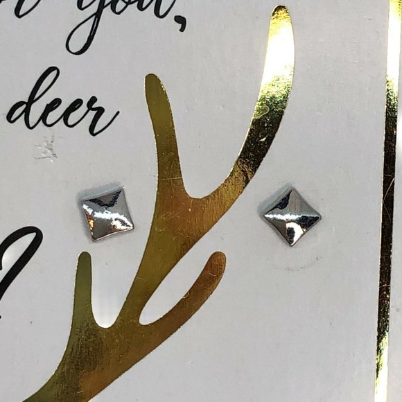 Two Sets Earrings Rhinestone X&O and Solid Squares Silvertone NEW - Picture 3 of 4